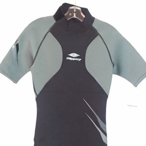 Slippery Men's Medium Shorty Wet Suit